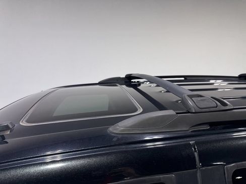 Used 2008 GMC Envoy Denali w/ Sun And 6-Disc Cd Package RWD image 10