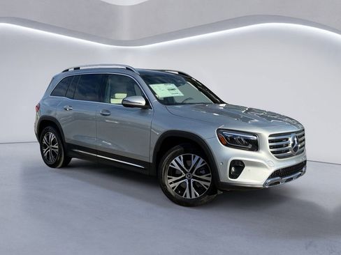 New 2026 Mercedes-Benz GLB 250 4MATIC image 2