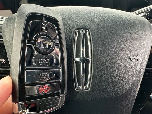 Used 2025 Lincoln Corsair Reserve w/ Jet Appearance Package image 47