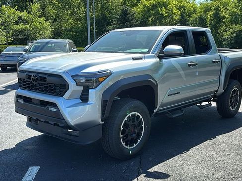 New 2026 Toyota Tacoma TRD Off-Road w/ TRD Off Road Upgrade Package AWD/4WD image 3