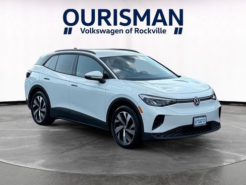 Used 2023 Volkswagen ID.4 2WD image 1