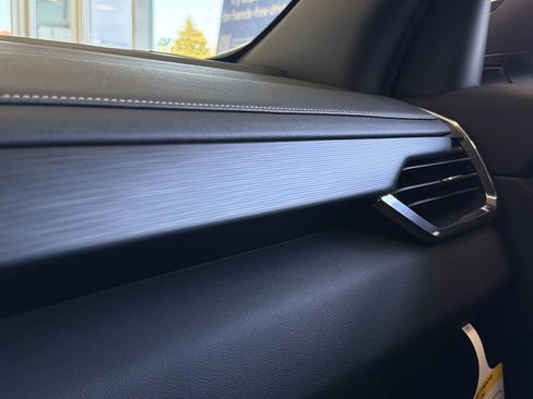 New 2026 GMC Acadia Elevation image 32