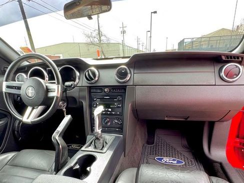 Used 2006 Ford Mustang GT Premium image 9
