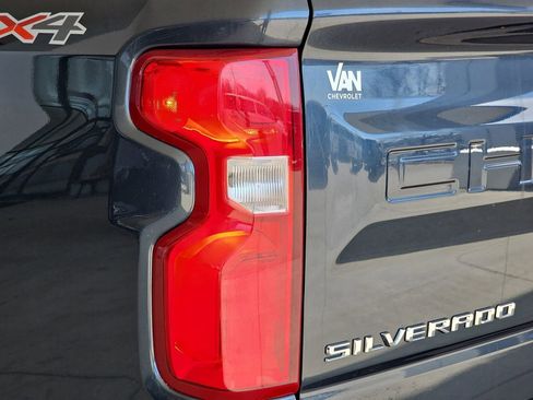 Used 2022 Chevrolet Silverado 1500 Custom w/ Safety Confidence Package AWD/4WD image 38