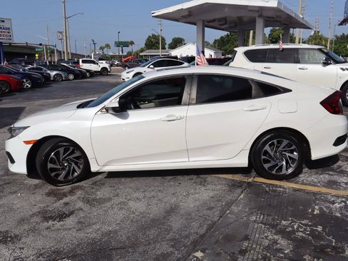 Used 2017 Honda Civic EX image 6