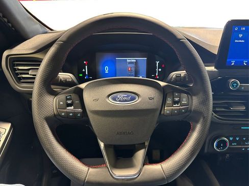 Certified 2025 Ford Escape ST-Line AWD/4WD image 27