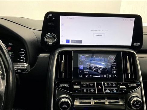 Used 2022 Lexus LX 600 4WD w/ Luxury Package image 5