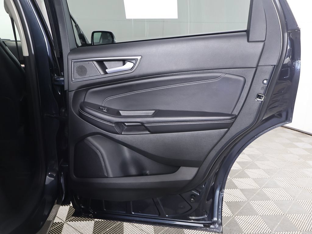 Used 2023 Ford Edge Titanium w/ Equipment Group 301A AWD/4WD image 27