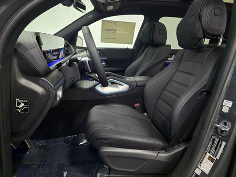 New 2026 Mercedes-Benz GLS 450 4MATIC image 13