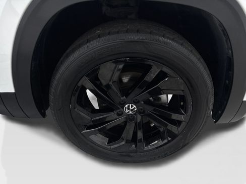Used 2023 Volkswagen Atlas SE w/ Black Wheel Package FWD image 88