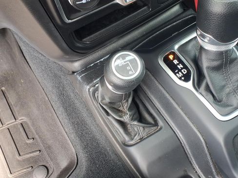 Used 2022 Jeep Wrangler Unlimited Sport AWD/4WD image 20