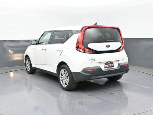 Used 2020 Kia Soul LX image 3