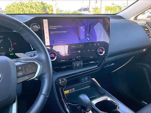 Used 2025 Lexus NX 350h AWD w/ Premium Package image 6