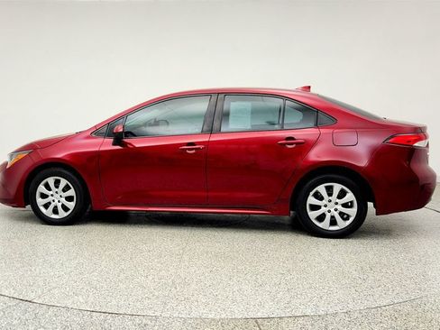 Used 2022 Toyota Corolla LE FWD image 8