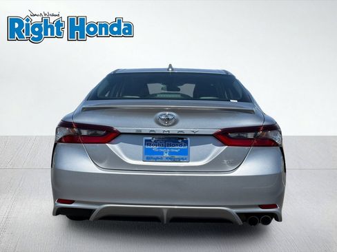 Used 2024 Toyota Camry SE FWD image 7