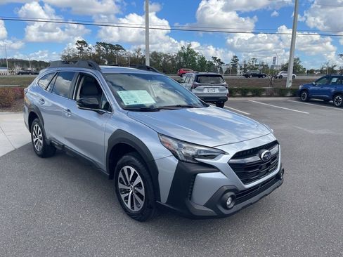 Certified 2024 Subaru Outback Premium image 3