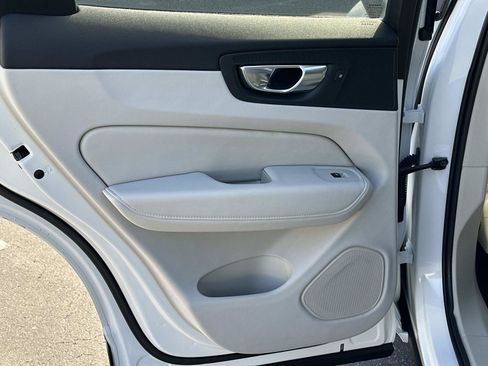 Certified 2023 Volvo XC60 B5 Ultimate image 20