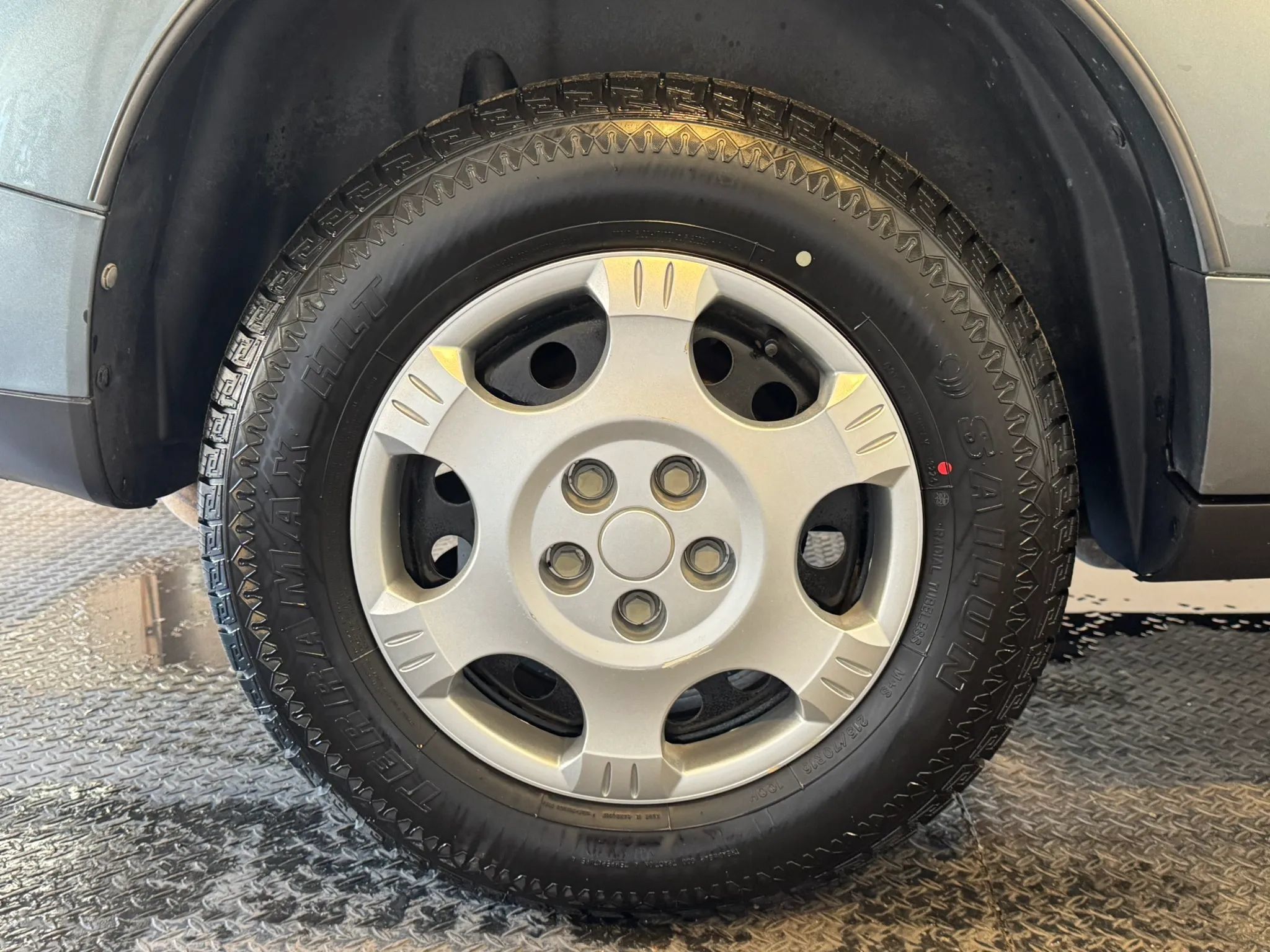 Used 2006 Saturn Vue 2WD w/ Comfort Pkg image 27