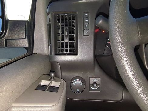 Used 2025 Chevrolet Express 2500 w/ Driver Convenience Package RWD image 16