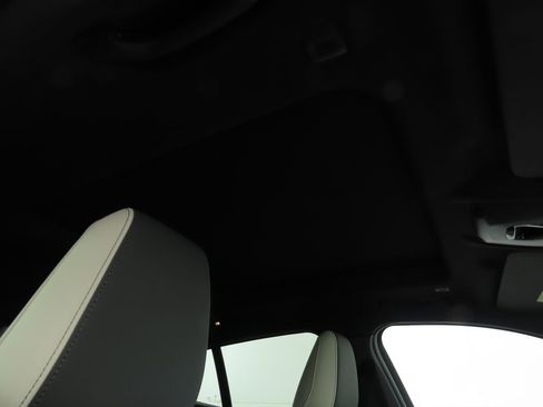 New 2026 BMW X2 xDrive28i w/ Technology Package image 17