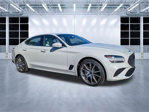 Used 2025 Genesis G70 2.5T image 2