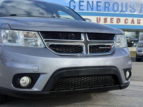 Used 2015 Dodge Journey SXT w/ Flexible Seating Group image 31
