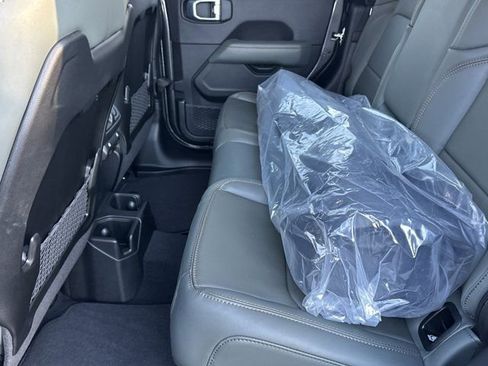 New 2026 Jeep Gladiator Mojave image 19