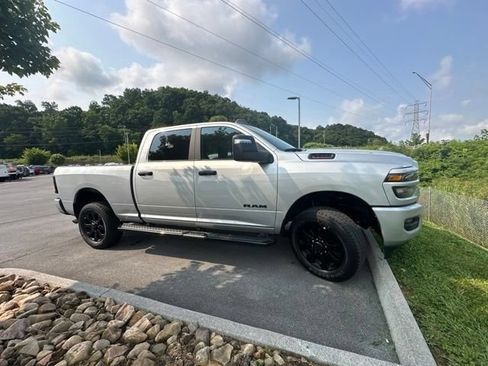 Used 2026 RAM 2500 Big Horn AWD/4WD image 14