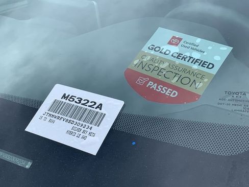 Certified 2025 Toyota RAV4 LE AWD/4WD image 37