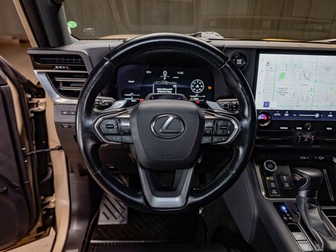 Used 2024 Lexus GX 550 AWD/4WD image 14