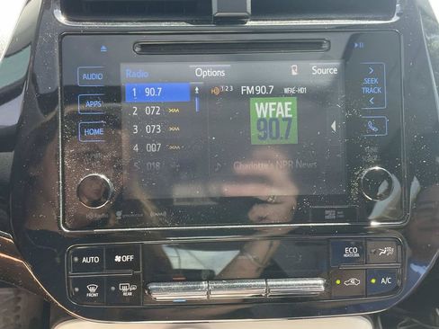 Used 2018 Toyota Prius Three w/ Advanced Technology Package FWD image 38