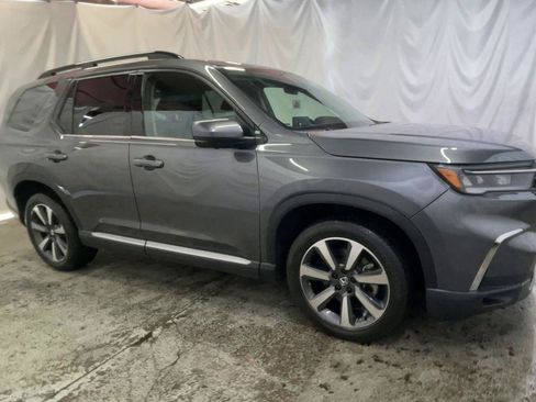 Used 2023 Honda Pilot Elite image 2