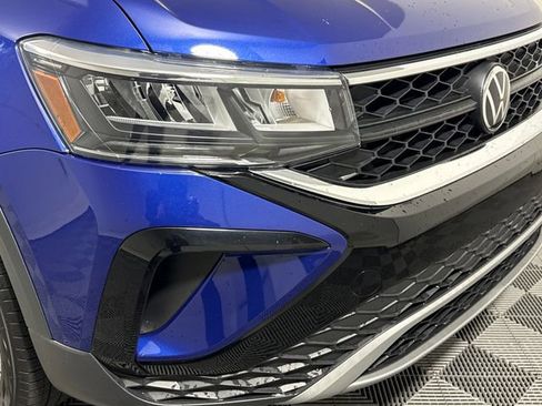 Used 2022 Volkswagen Taos SE image 12