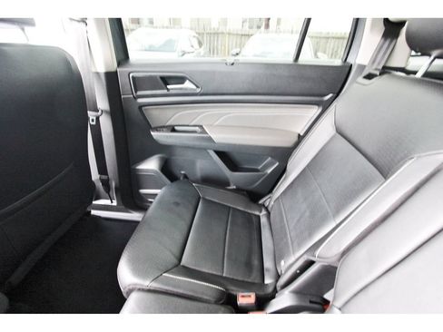 Used 2022 Volkswagen Atlas SE FWD image 15