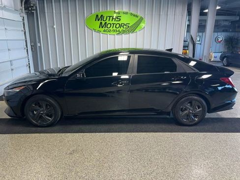 Used 2022 Hyundai Elantra SEL w/ Convenience Package image 5