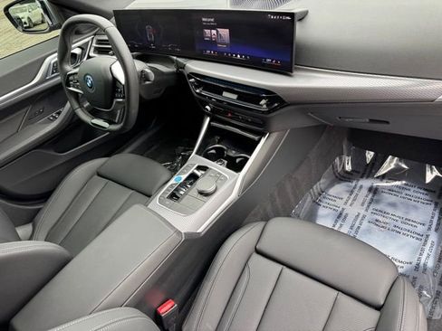 Used 2025 BMW i4 xDrive40i AWD/4WD image 30