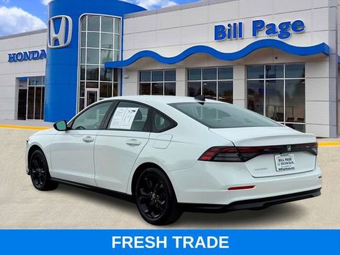 Certified 2025 Honda Accord SE image 3