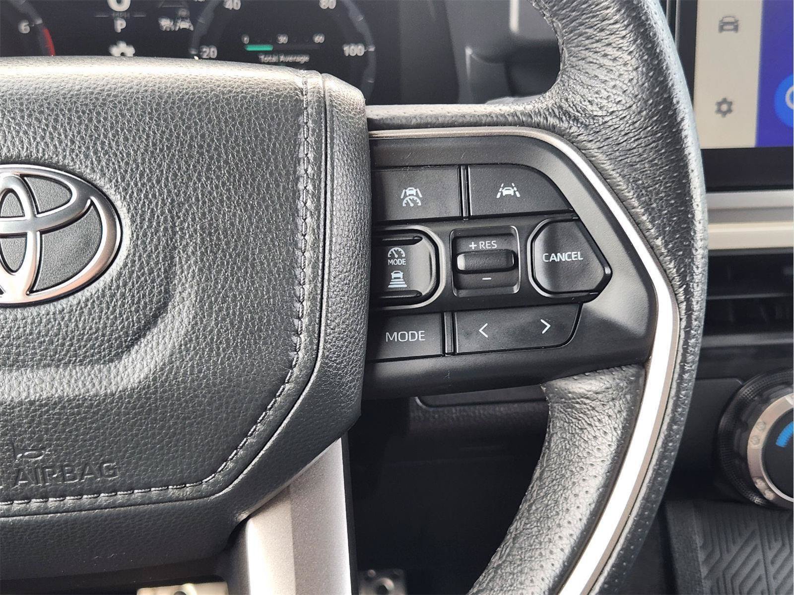Used 2025 Toyota Tacoma TRD Sport AWD/4WD image 30