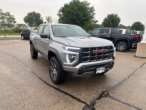 Used 2025 GMC Canyon AT4 AWD/4WD image 3
