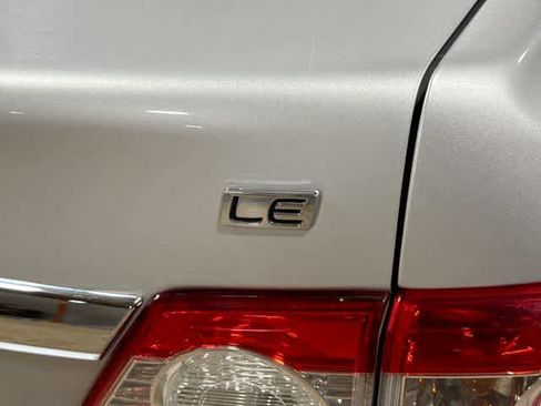 Used 2012 Toyota Corolla LE FWD image 23
