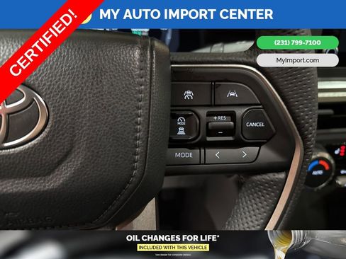 Used 2025 Toyota Tacoma TRD Off-Road image 17