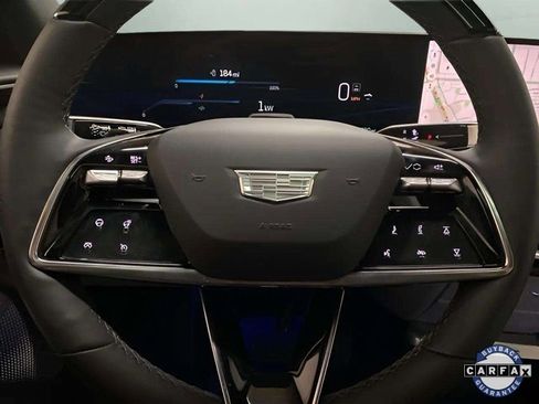 Used 2023 Cadillac Lyriq 2WD image 41