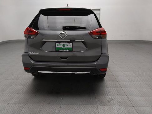 Used 2018 Nissan Rogue S image 7