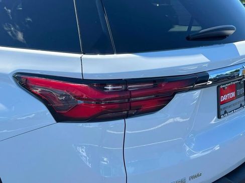 Used 2023 Chevrolet Traverse LS AWD/4WD image 9