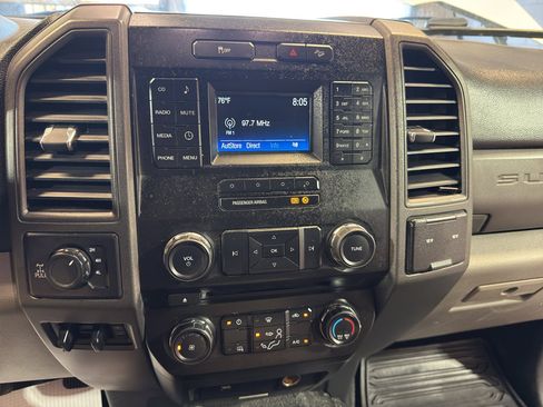 Used 2018 Ford F250 XL w/ Power Equipment Group AWD/4WD image 16