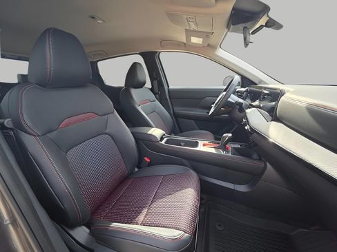 New 2026 Nissan Kicks SR FWD image 12