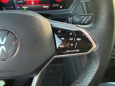 Used 2023 Volkswagen Tiguan SE R-Line image 20