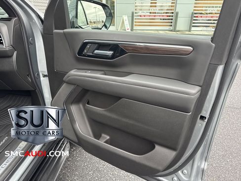 Used 2025 Chevrolet Tahoe LT w/ Comfort Package image 3