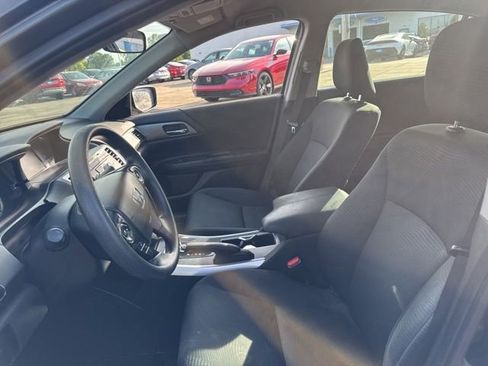 Used 2015 Honda Accord LX image 15