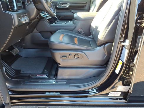 Used 2024 GMC Sierra 3500 AT4 w/ AT4 Premium Plus Package image 13